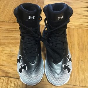 Under Armour Highlight 3000195-001 Youth Cleats